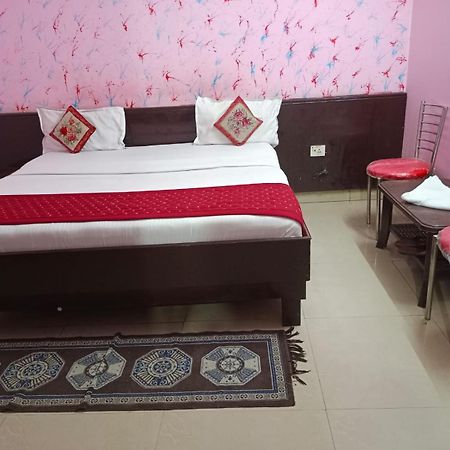 Airport Hotel Pariksheet Inn New Delhi Buitenkant foto