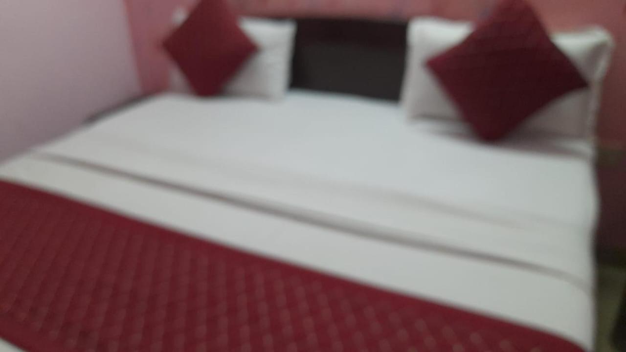 Airport Hotel Pariksheet Inn New Delhi Buitenkant foto