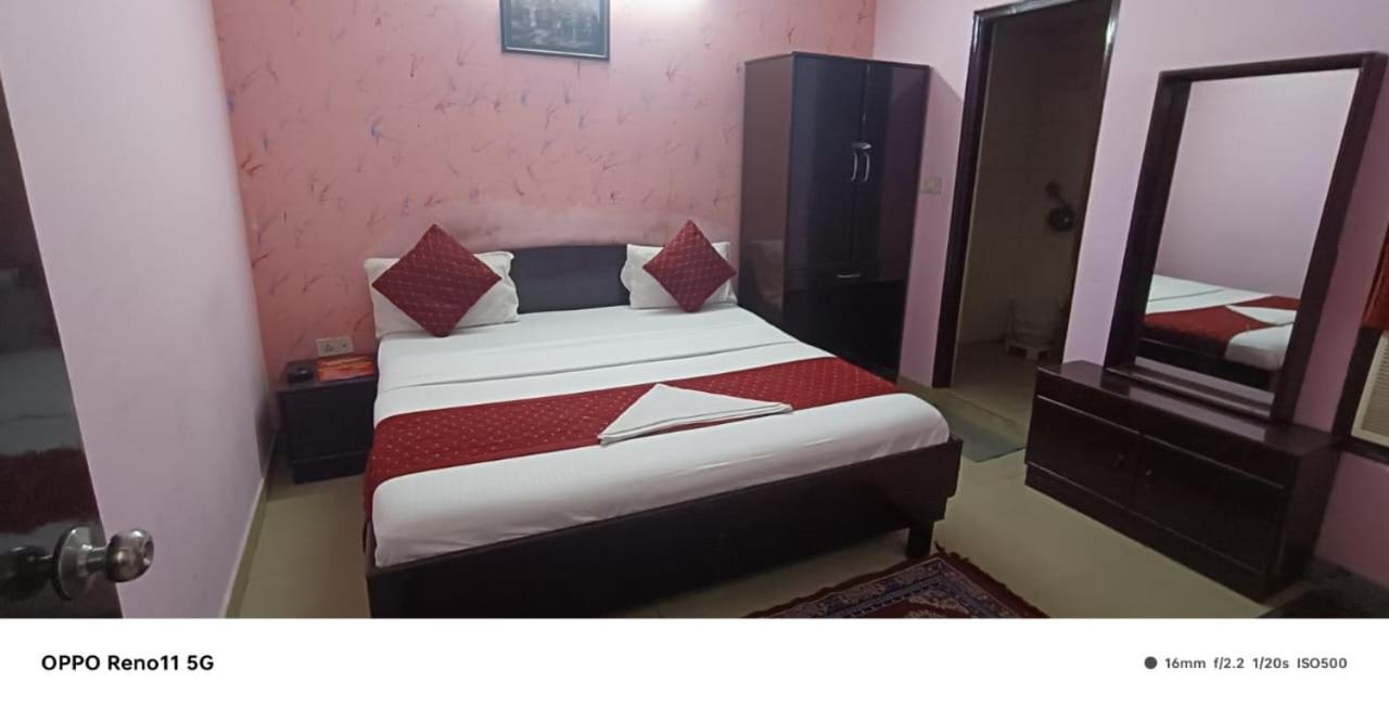 Airport Hotel Pariksheet Inn New Delhi Buitenkant foto