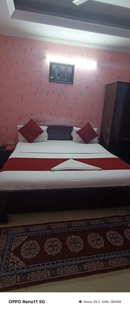 Airport Hotel Pariksheet Inn New Delhi Buitenkant foto